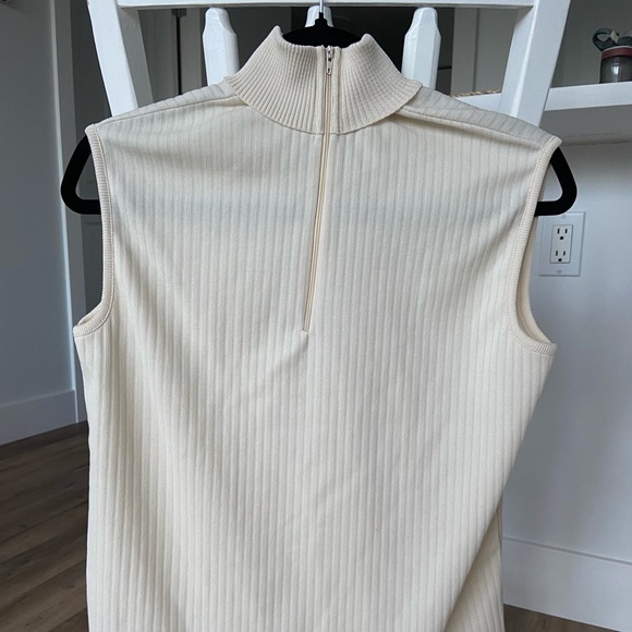 Vintage cream top - Picture 2 of 2